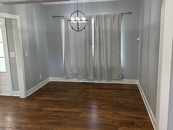 5th image of 3320 Nine Penny Ln