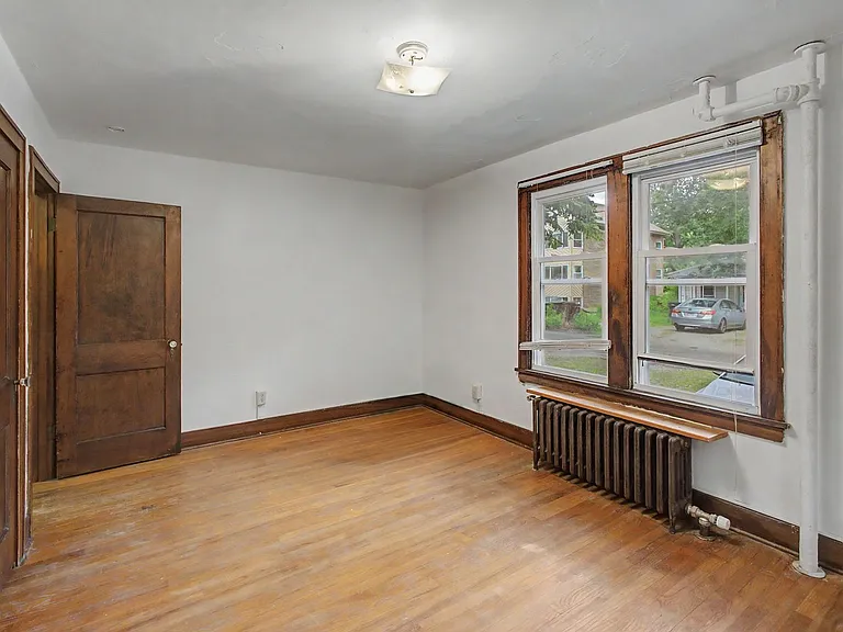 407 W Green St #2 — Photo 16