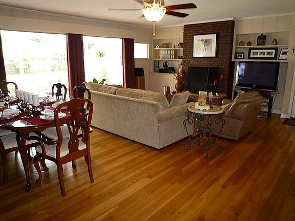 3rd image of 4815 Creekbend Dr