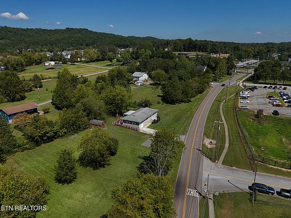 3rd image of 2107 Tipton Station Rd