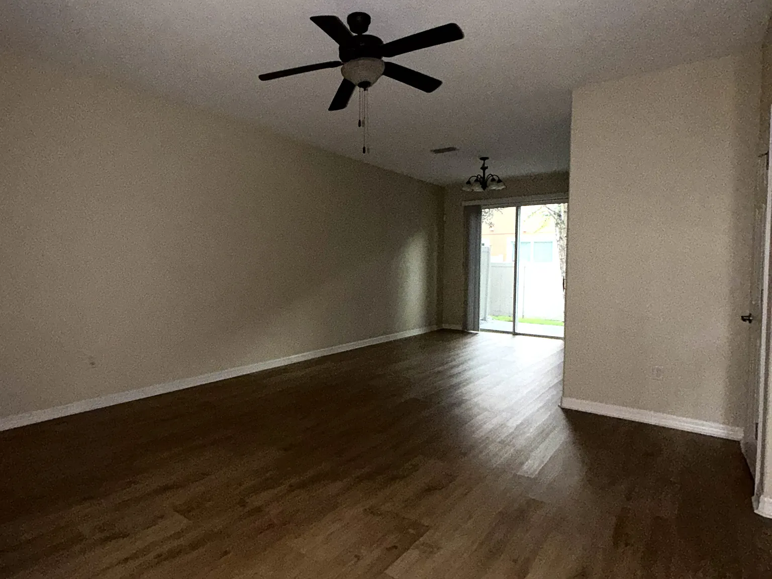 3 bed, 2.5 bath, 1671 sqft, $2,250 — Photo 3