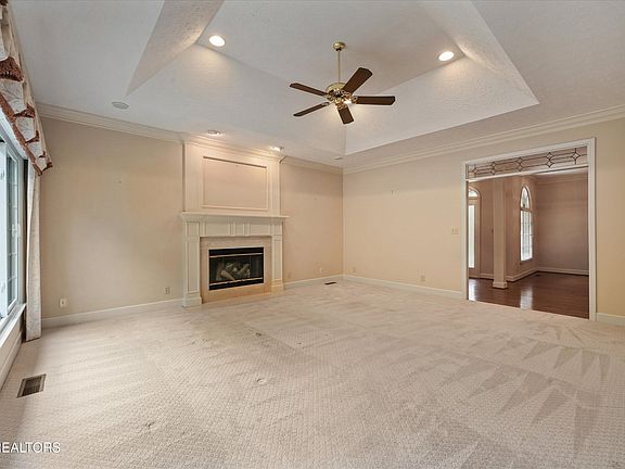 5th image of 104 Emory Ln