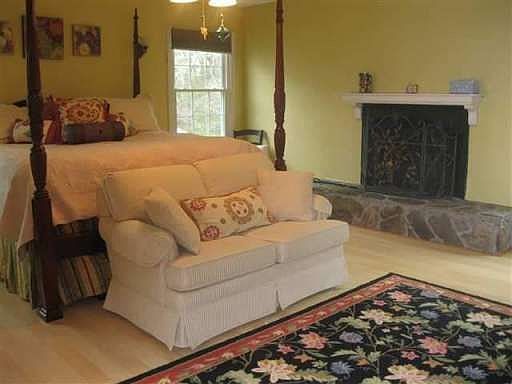 3rd image of 224 Tidwell Rd