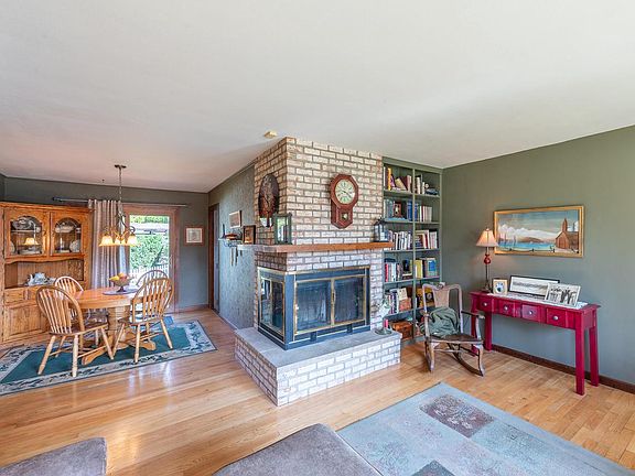 5th image of 5915 43rd AVENUE