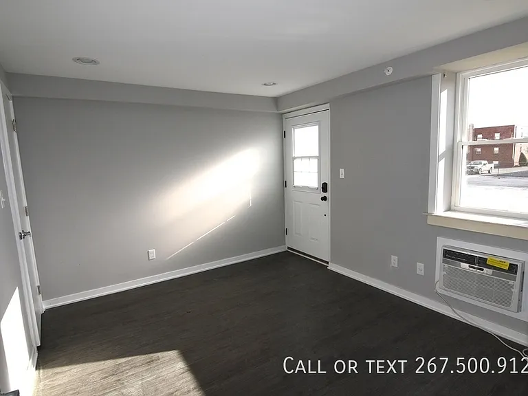 1924 Geary St #6 — Photo 7