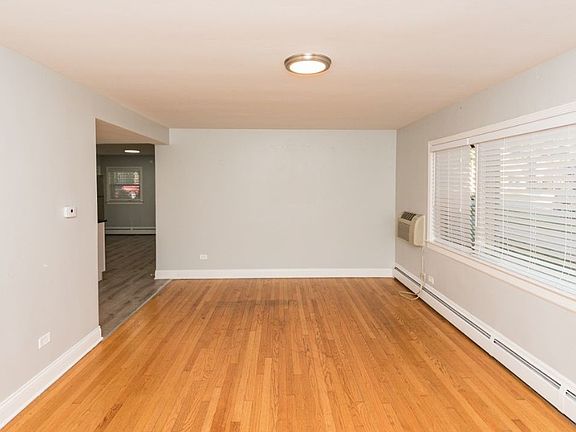 4th image of 5020 N Washtenaw Ave #B