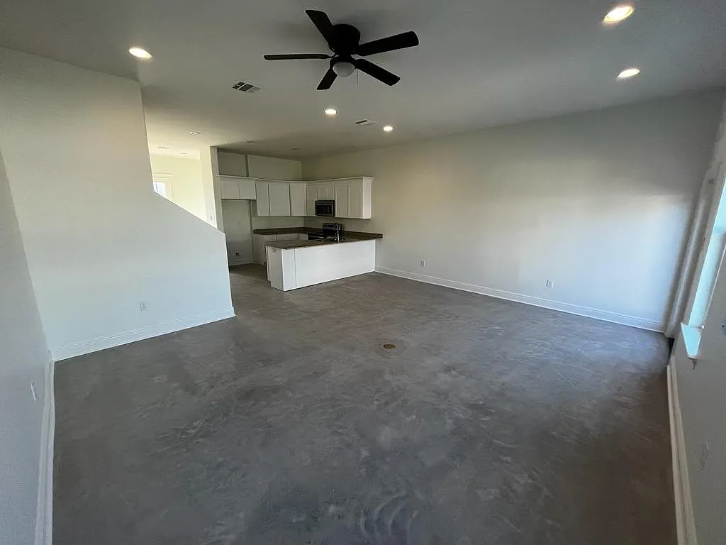 2 bed, 2.5 bath, 1450 sqft, $1,500 — Photo 4