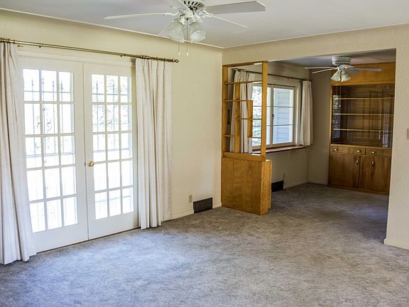 3rd image of 2611 Hoover Ave