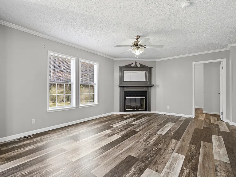 122 Lisas Way — Photo 5