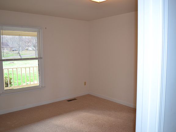 Bedroom #2 with new carpet