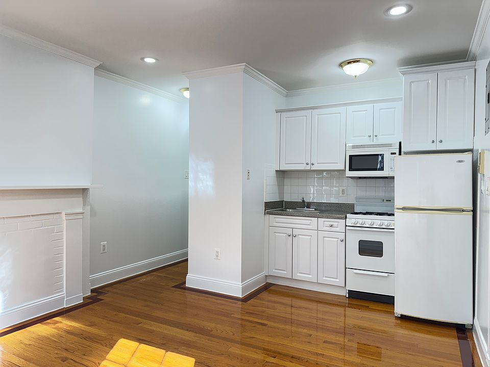 2nd image of 289 W 12th St APT 4