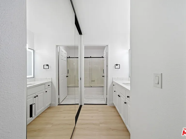 5530 Owensmouth Ave #133 — Photo 15