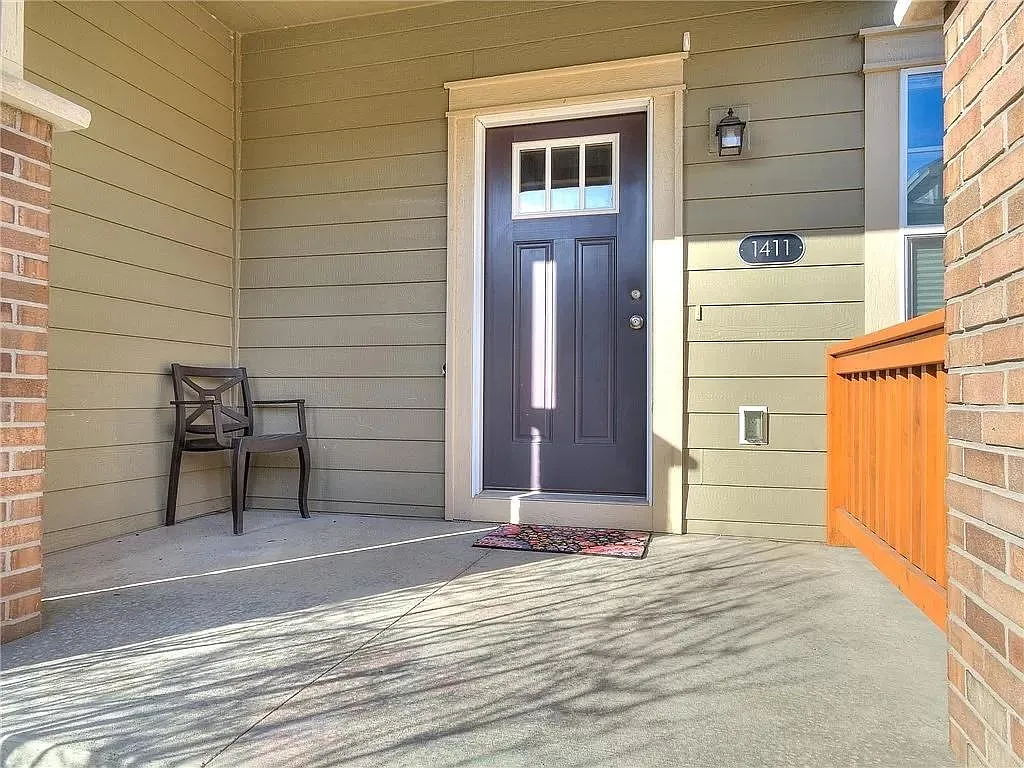 3 bed, 1782 sqft, $2,200 — Photo 2