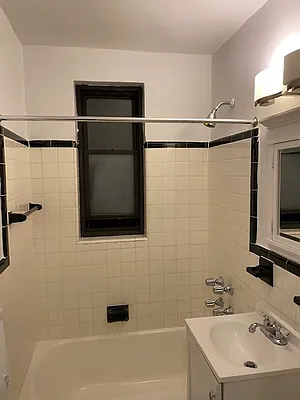 Rented by Manhattan Flats | media 12