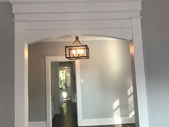 4th image of 920 N Belvedere Blvd