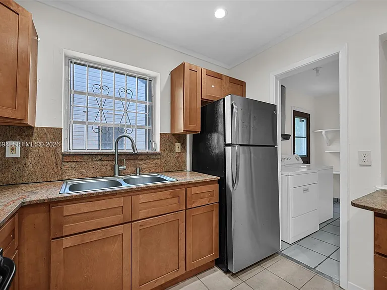 244 NW 43rd St — Photo 6