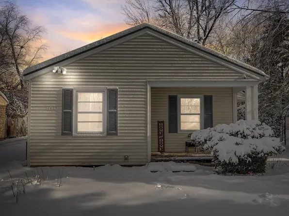 7428 North Santa Monica BOULEVARD, Fox Point, WI 53217