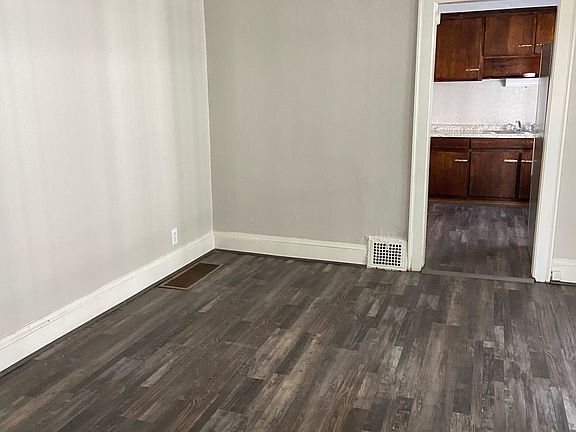 3rd image of 3666 E 154th St