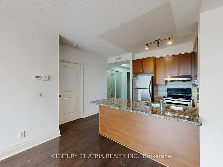 57 Upper Duke Cres #311D — Photo 15