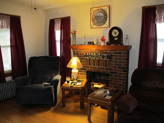 5th image of 2919 Edison St NE