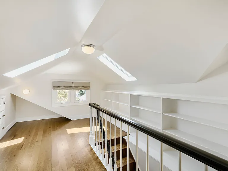 2724 W Blaine St — Photo 13