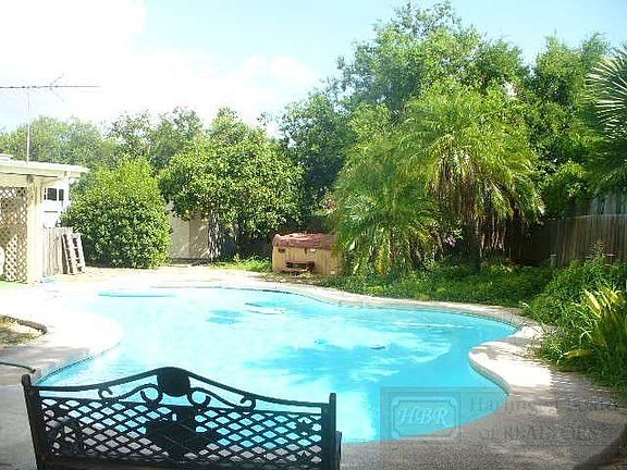 3rd image of 3101 Emerald Lake Dr