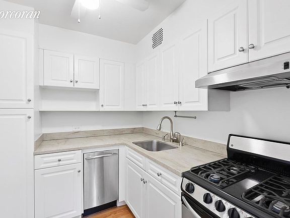 2nd image of 39 Jane St APT 1c