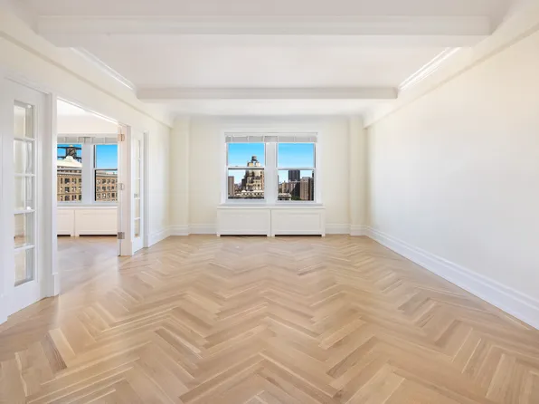 845 West End Avenue image 4 of 26