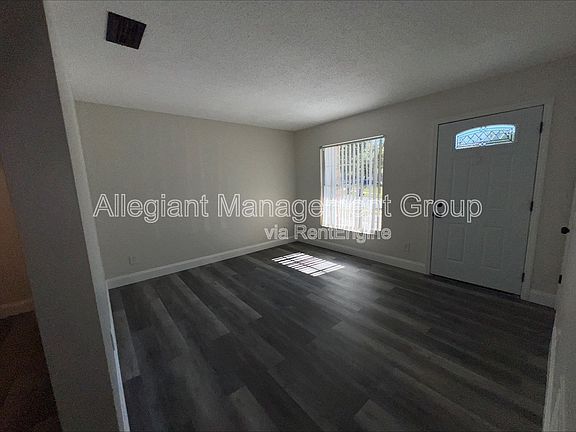 3rd image of 1501 Brookside Ave