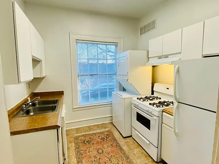 734 Frederica St NE — Photo 12