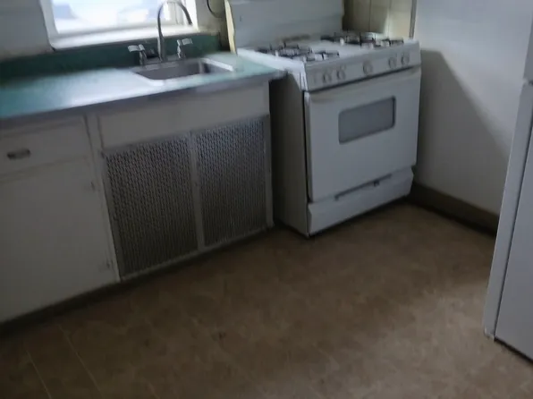 37 Middle St #3, Waterford, NY 12188