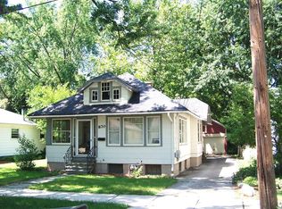 870 Shuler St, Elgin, IL 60123