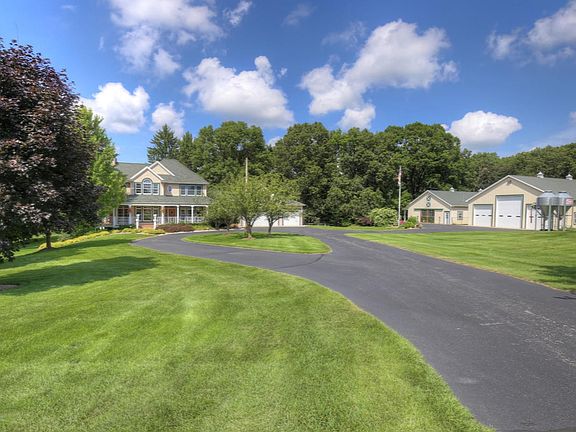 3rd image of 7145 Chanterelle Ct NE