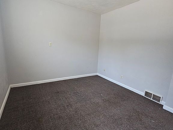 4th image of 3418 Heatherton Dr APT 2
