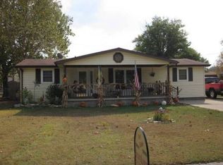 325 Cedarwood Dr, Madison, IN 47250