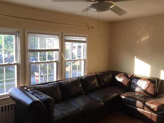 3rd image of 15118 85th Ave Floor 2