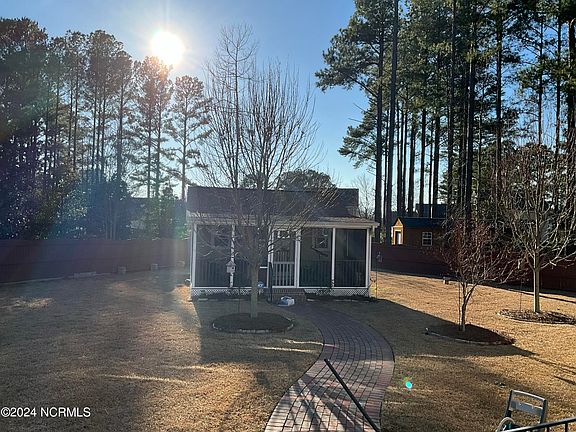 3rd image of 1404 Hammersmith Drive
