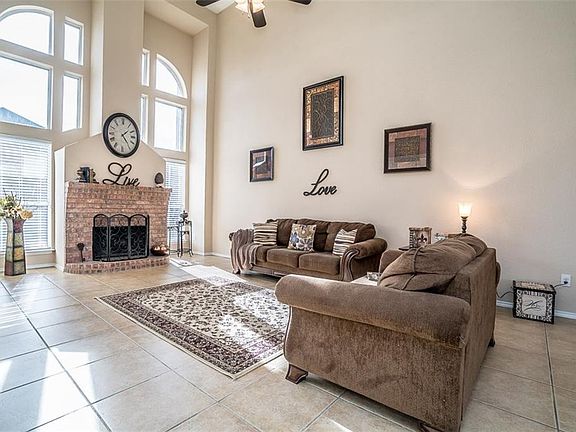 4th image of 1822 Lake Tawakoni Dr