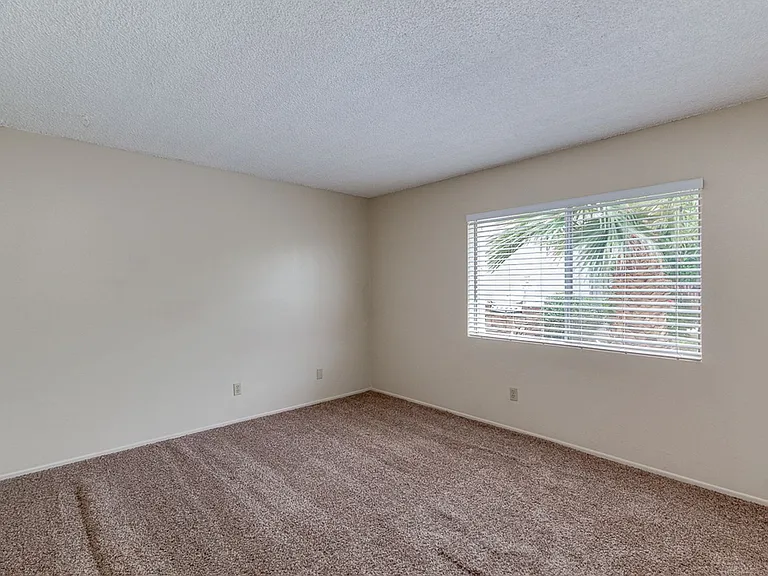 1320 S Hardy Dr — Photo 15