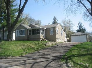 1110 Monroe Ave, Wauconda, IL