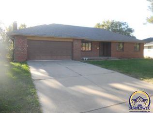 1737 SW Arrowhead Rd, Topeka, KS 66604