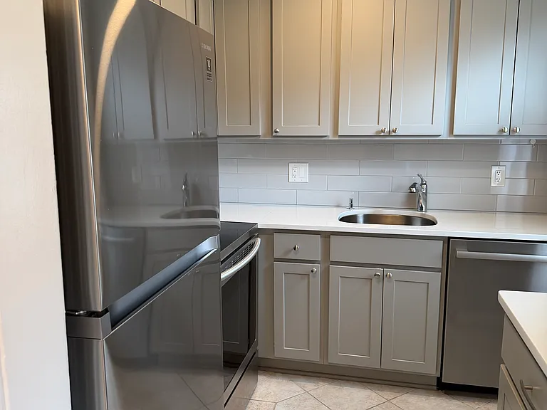 2611 Arlington Blvd #201 — Photo 3