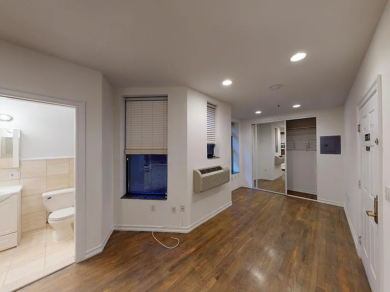 72 Hudson St #1C — Photo 17