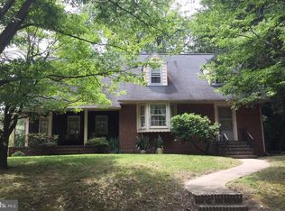 26 Overbrook Dr, Cherry Hill, NJ 08002