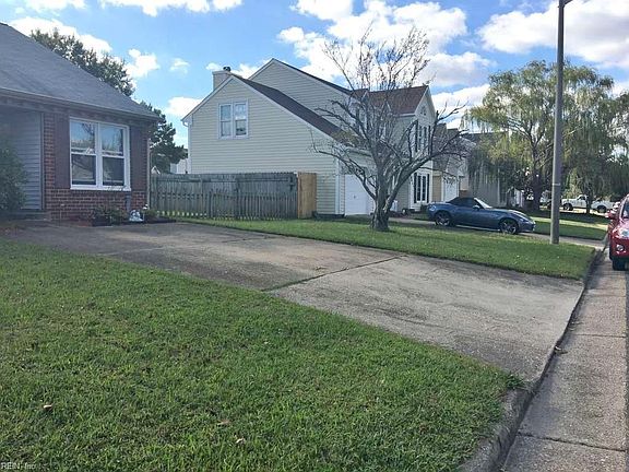 3rd image of 901 Pendergrass Ct