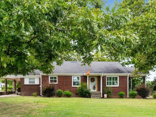 617 Hawkins Rd, Union, SC 29379