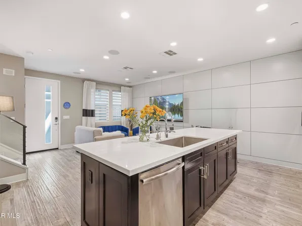 19546 Cardigan Dr, Northridge, CA 91324
