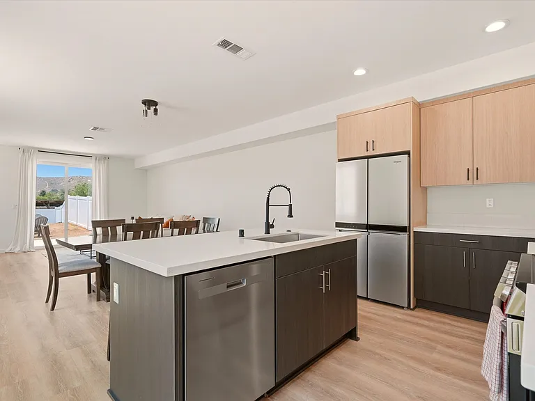 5824 Persepolis Ct — Photo 9
