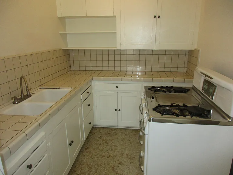 3260 Main St #2 — Photo 14