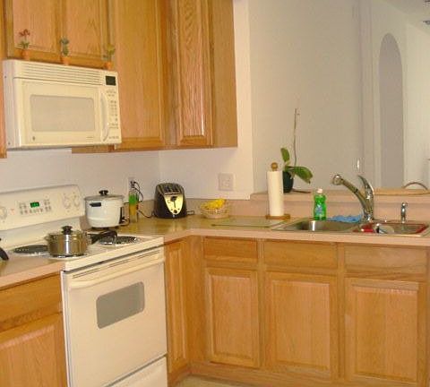 4th image of 738 Home Grove Dr